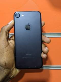A picture of Iphone 7 plain