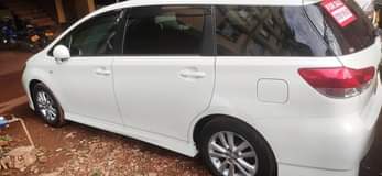 A picture of Toyota wish