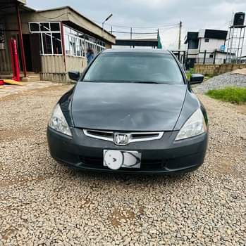 A picture of Honda Accord 05