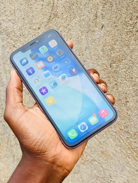 A picture of Iphone 11