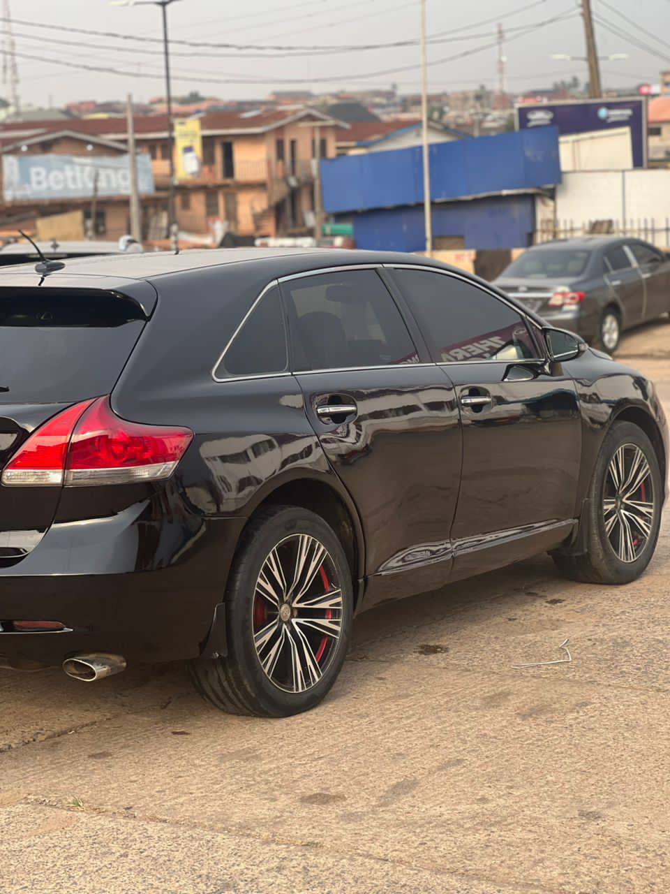 A picture of Toyota venza 010 toks