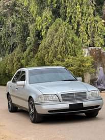 A picture of Mercedes Benz