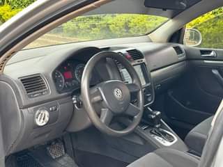 A picture of AWOOF DEAL EXTREMELY CLEAN USED GOLF 5 AUTOMATIC FSI ENGINE