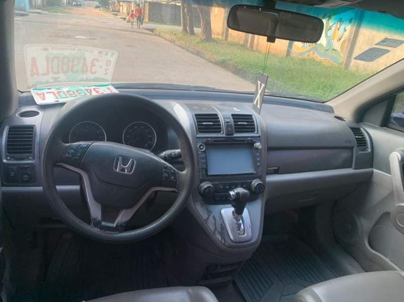 A picture of 2008 Nigeria used Honda CRV Engine gear and AC working