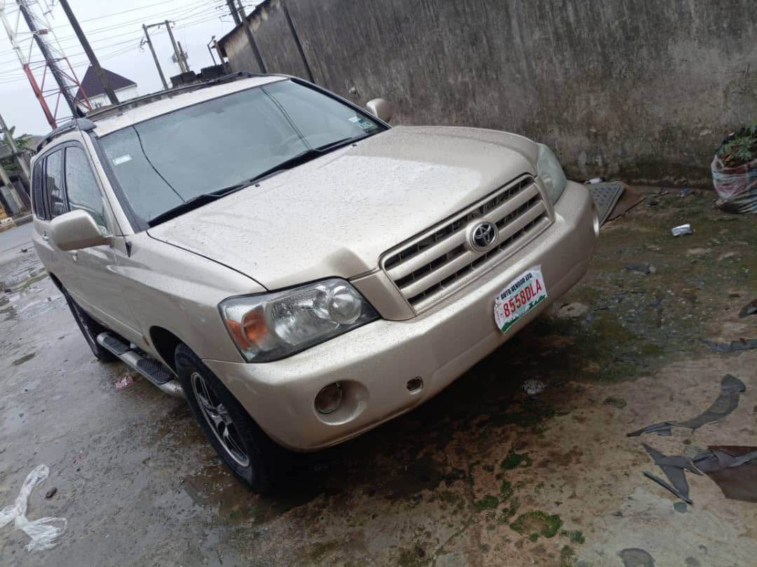 A picture of 2010 Toyota Highlander