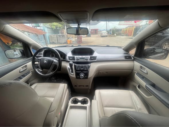 A picture of Clean title 2013 honda Odyssey