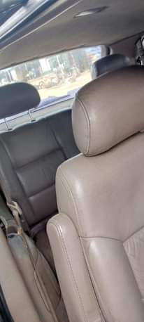A picture of Toyota Sienna 2000 model
