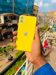 A picture of iPhone 11 128gb