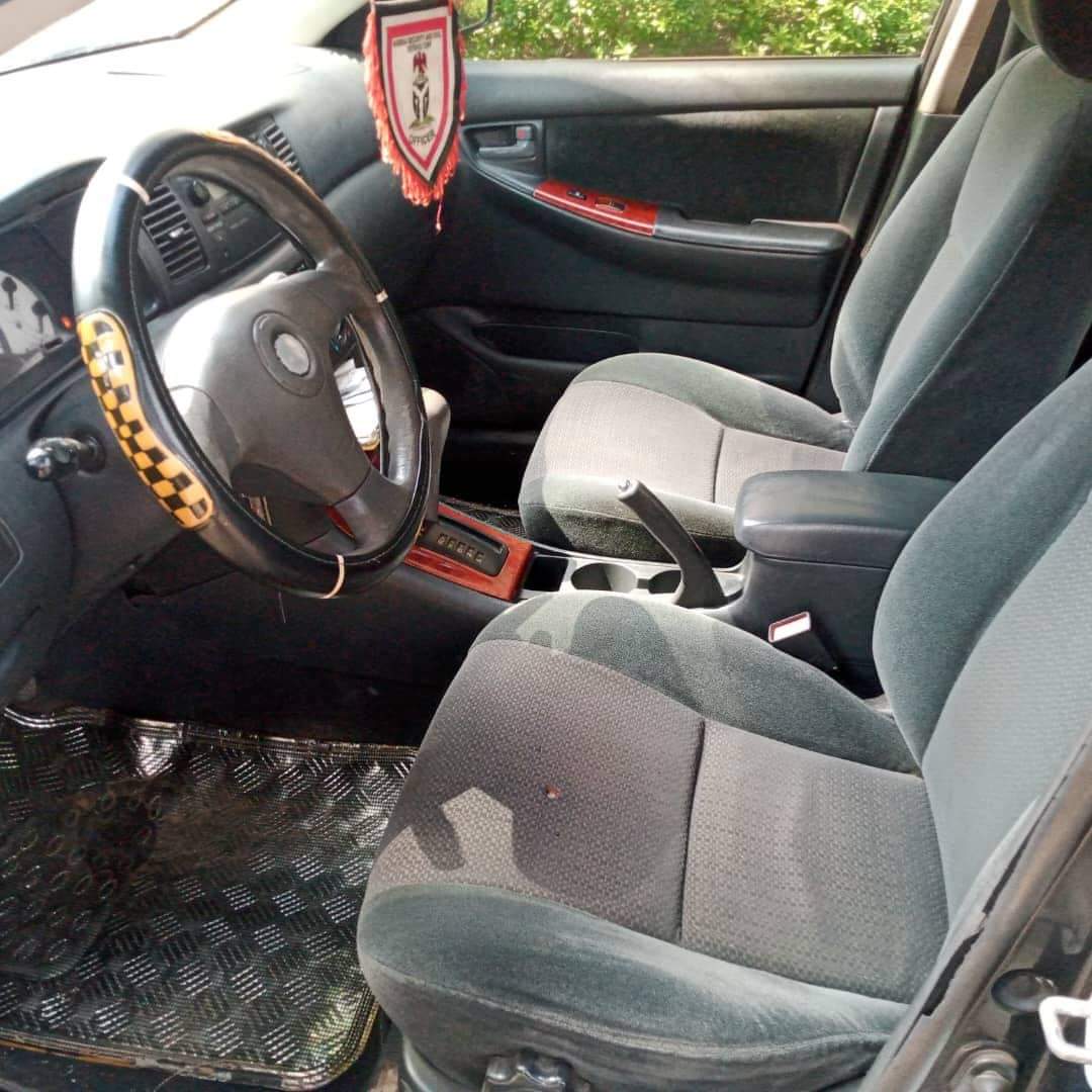 A picture of Toyota corolla 2003