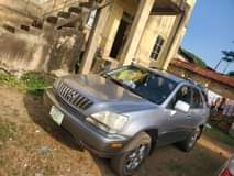 A picture of Lexus Rx 300 pure first body Ac chilling