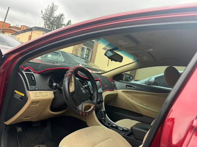 A picture of 2012 Hyundai Sonata