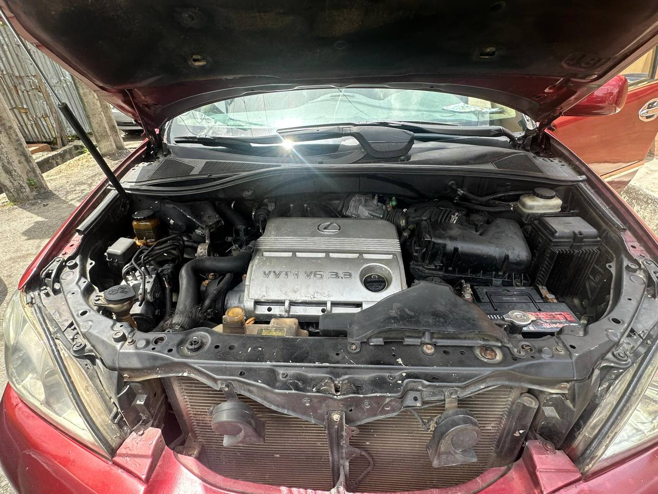 A picture of Lexus RX 330