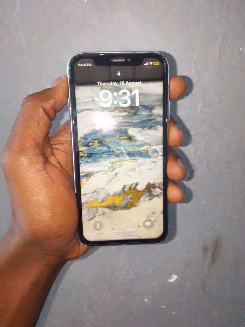 A picture of Nauza iphone xr gb64