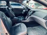 A picture of Brand Hyundai Model Sonata Year 2011 1st body Price 2