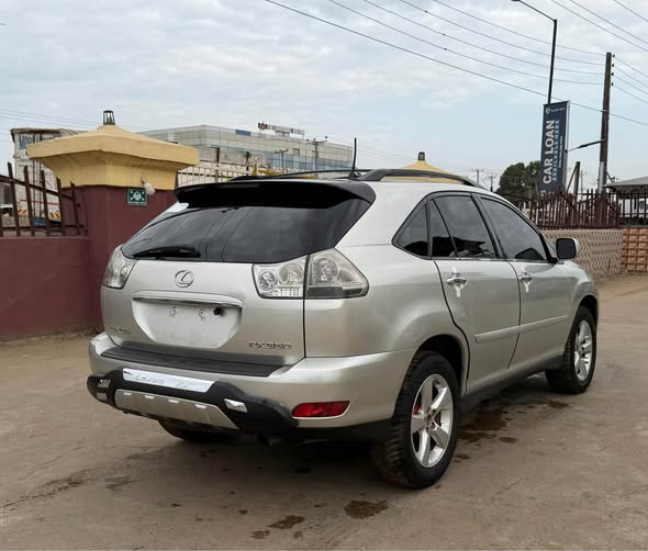 A picture of Lexus Rx350