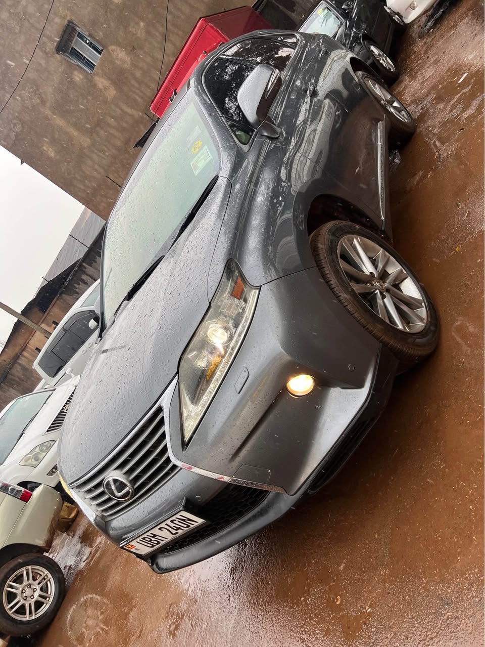 A picture of Lexus 270