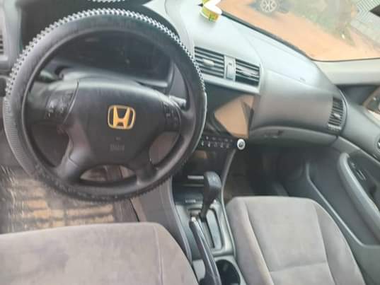 A picture of Honda Accord 07