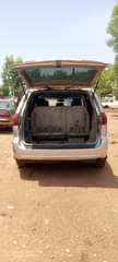 A picture of Toyota Sienna 06