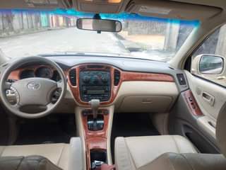A picture of Clean 2007 Toyota Highlander for sale It s first body