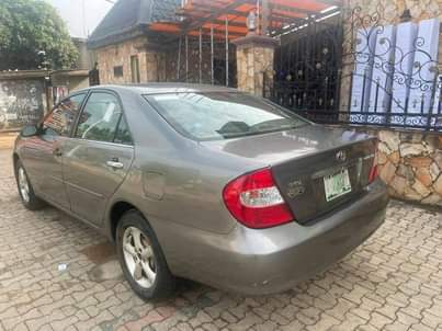 A picture of 2004 Toyota Camry Le First body