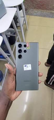 A picture of We are Urban phones dealing in UK used original phones