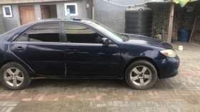 A picture of 2004 model toyota camry lr
