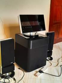 A picture of Philips Bluetooth machine home cinema system wtt1500