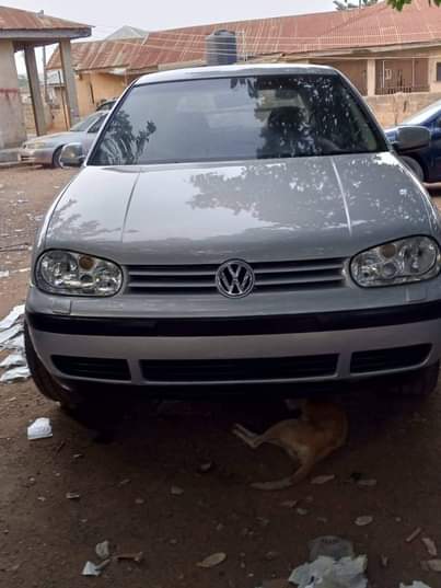 A picture of 2002 Volkswagen Golf 3