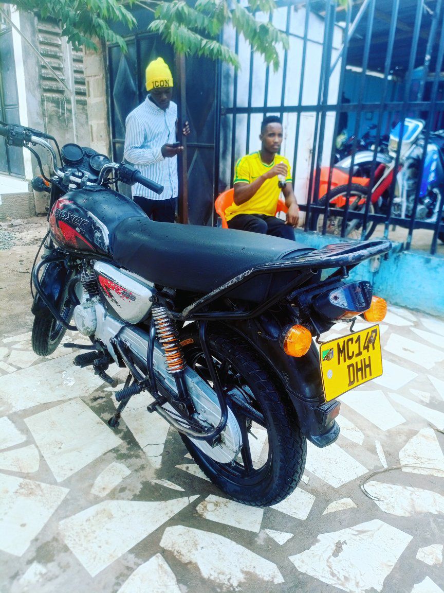 A picture of Bm x 125 gia 5