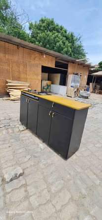 A picture of Kitchen cabinets