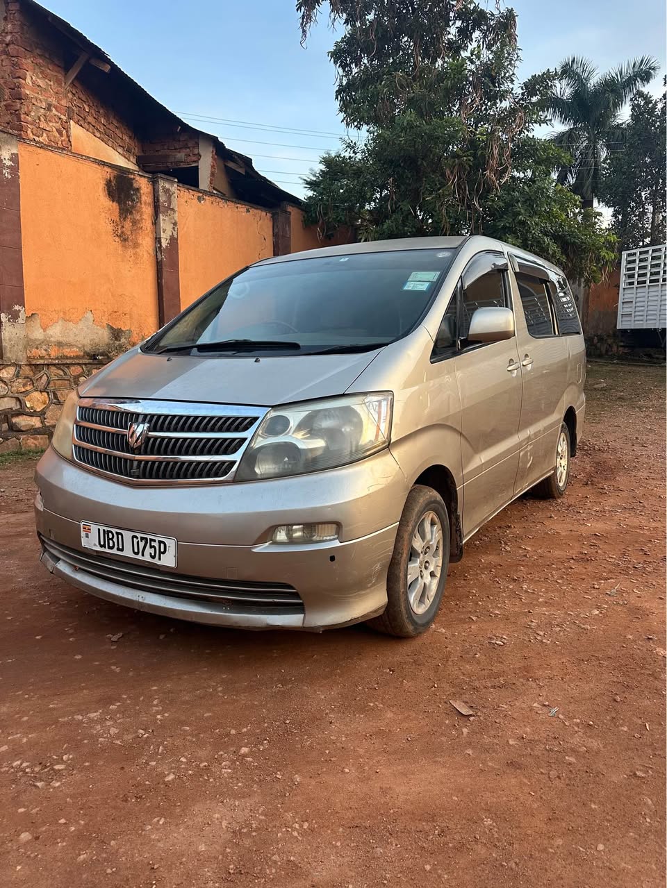 A picture of Toyota alphard 3 0