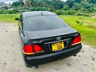 A picture of SELLING TOYOTA CROWN ATHLETE