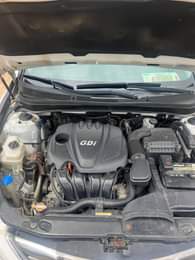A picture of SUPER EXCESSIVELY CLEAN 2013 SONATA LIMITED EDITION FIVE MONTHS REGISTERED