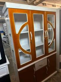 A picture of Side board