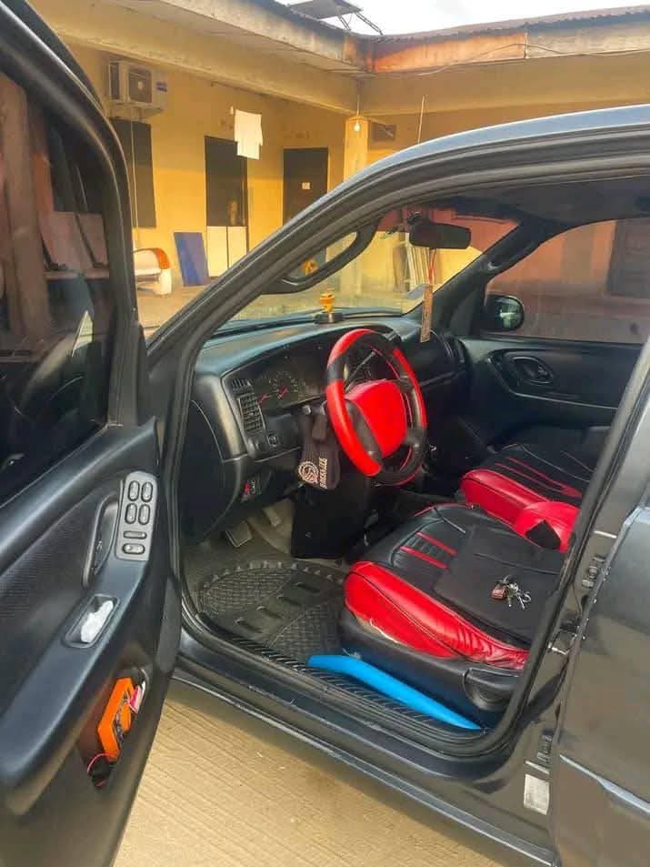 A picture of 2005 Mazda 2005