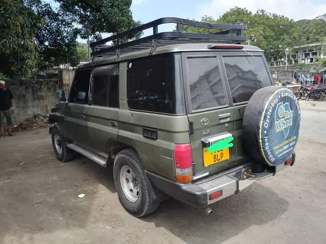 A picture of Land Cruiser LX nzuri sana Only 32M chap Namba BLP