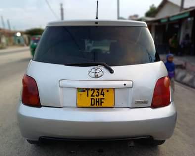 A picture of TOYOTA IST NAIUZA MIL 8 8 0743435416