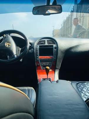 A picture of Lexus EX 350
