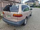 A picture of 2000 TOYOTA SIENNA