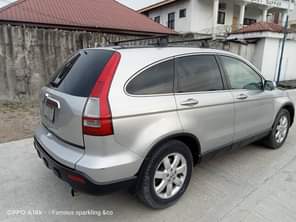 A picture of FIRST BODY 2007 model HONDA CR V Engine Gear Transmission