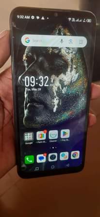 A picture of Infinix hot 12i