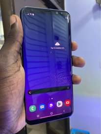 A picture of Samsung S8 plus 64gb 4gb ram clean no cracks 320k