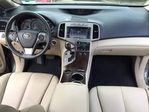 A picture of I have a sweet tokunbo 2013 Toyota Venza for sale