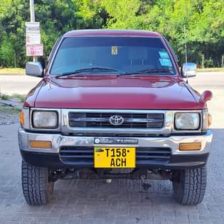 A picture of Toyota hilux 2 8