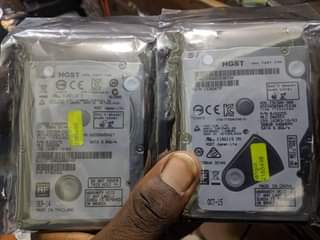 A picture of Laptop and desktop hard disk