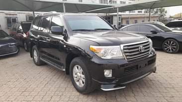 A picture of Toyota land cruiser 2015 Bulletproof With Allocation