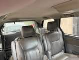 A picture of Tomorrow morning deal Toyota sienna 05 toks starand pure fristbody