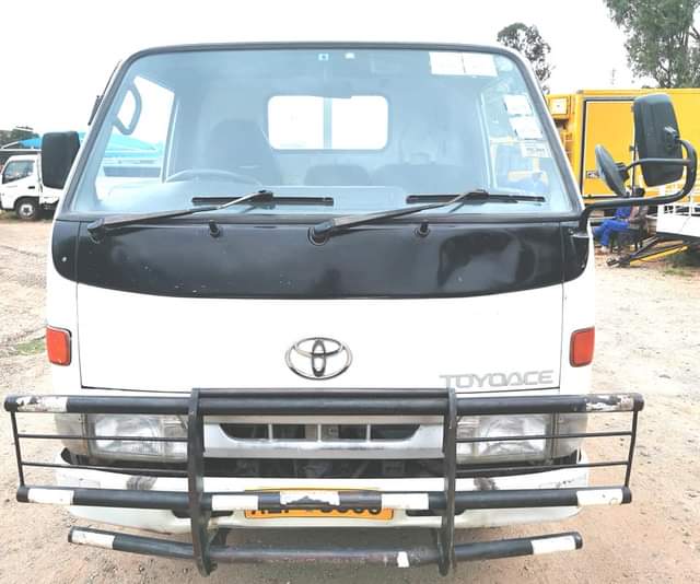 used toyota toyoace