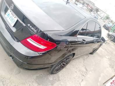 A picture of 2009 C300 for sale Engine Gear Ac chilling Price 7