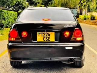 A picture of Alteza milion 4.8 Ipo mwanza Automatic Engine safi 0784857610 kama_una_uza_gari_lako_nitumi